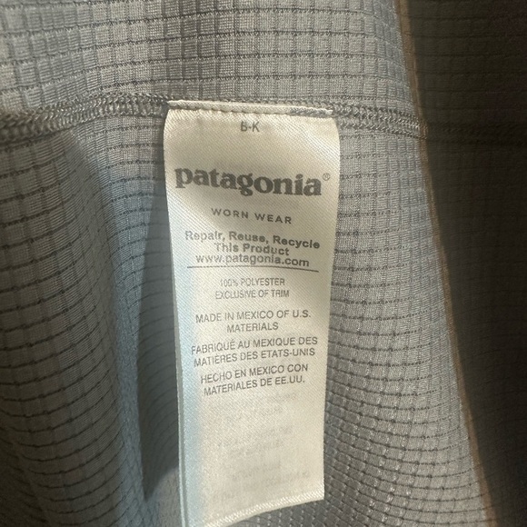 Patagonia Men's Dark Gray Swim Rash Guard - Picture 7 of 9